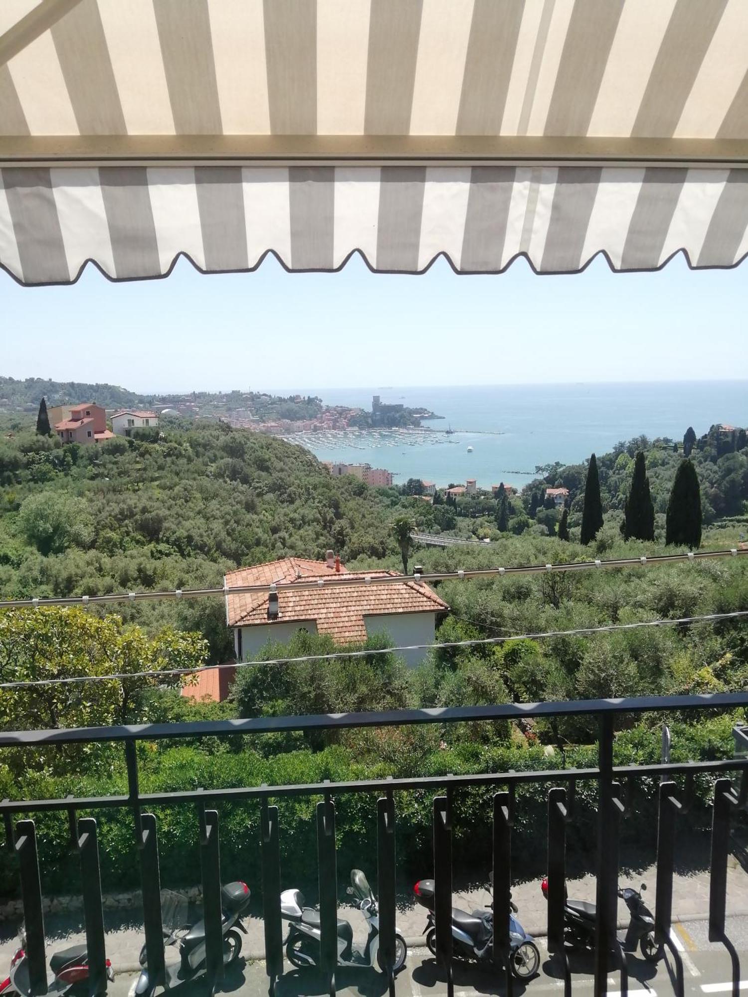 לריצ'י B&B Golfo Dei Poeti מראה חיצוני תמונה